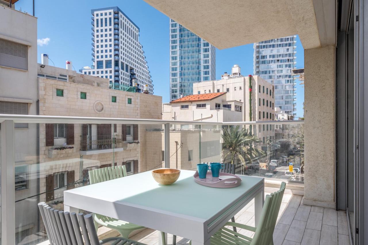 3 Bedrooms Apt Balcony & Parking Near Banana Beach Tel-Aviv Kültér fotó