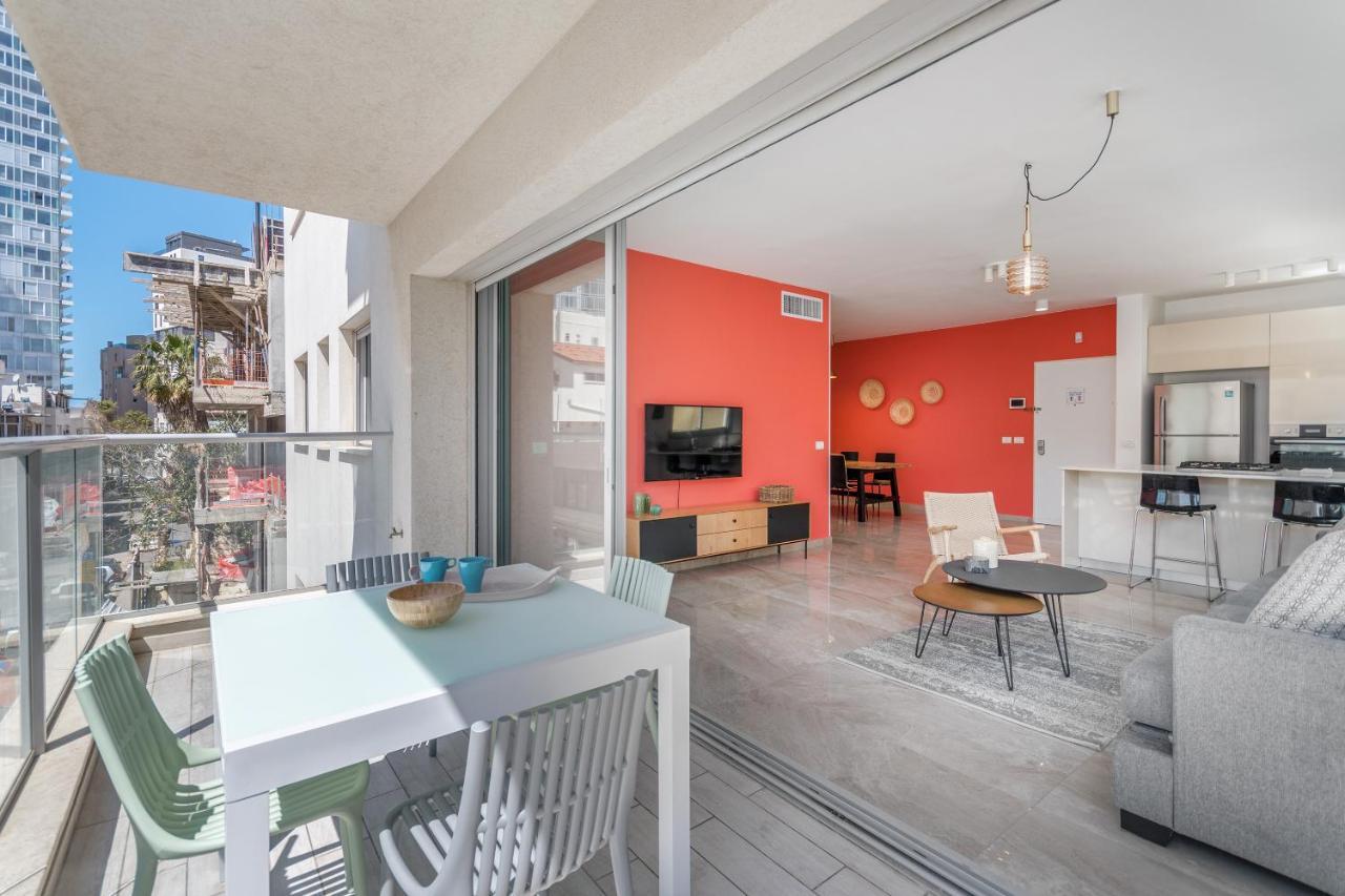 3 Bedrooms Apt Balcony & Parking Near Banana Beach Tel-Aviv Kültér fotó
