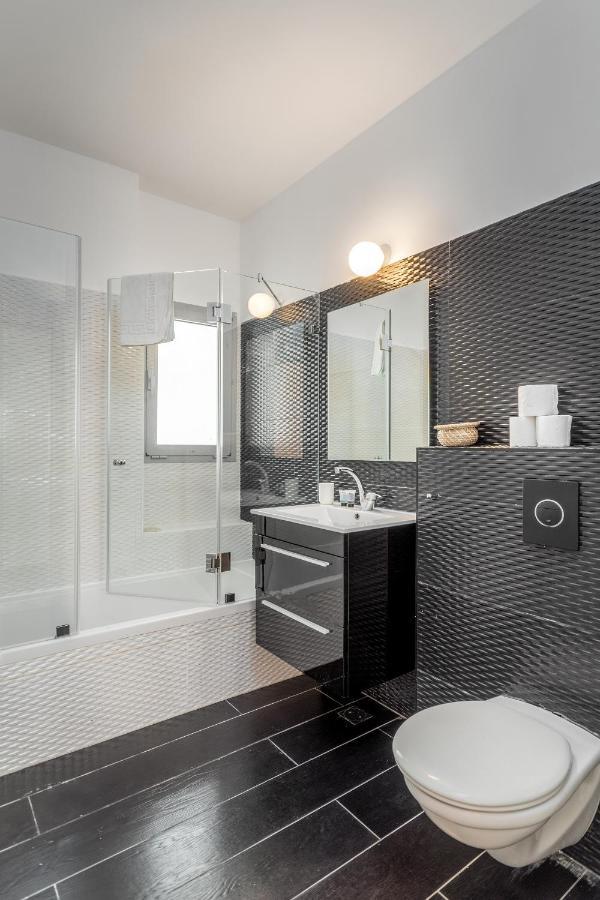 3 Bedrooms Apt Balcony & Parking Near Banana Beach Tel-Aviv Kültér fotó